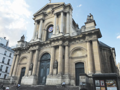 Church of Saint-Roch known as the “parish of artists” and was built in 1653-1740. 